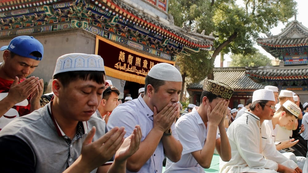 Muçulmanos rezando na China