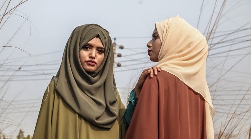 Mulheres muçulmanas de hijab véu