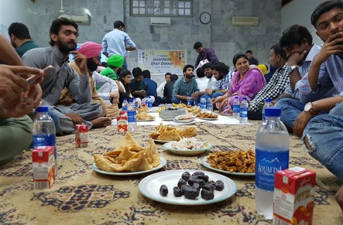 Ramadan comunitário no Paquistão